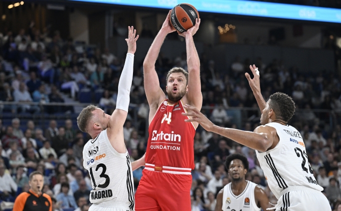 Olympiakos'tan Sasha Vezenkov, Euroleague play-off'lar�n�n MVP'si oldu