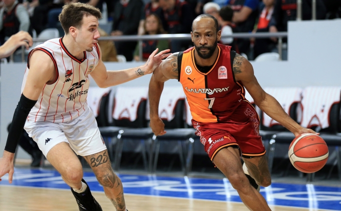 Galatasaray, deplasmanda Manisa Basket'e ma�lup!