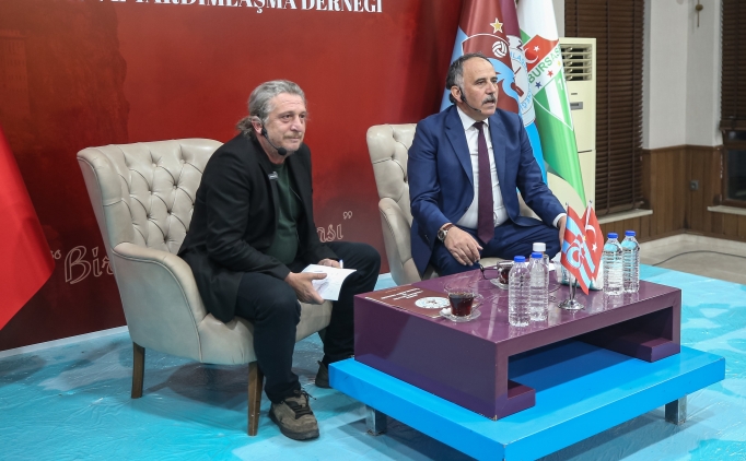 Futbol yorumcusu Erdal Ho�, Bursa'da 'Memleket s�yle�ileri' program�na kat�ld�