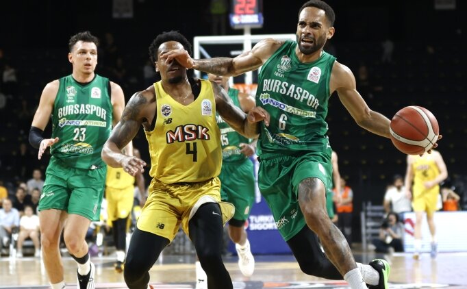 Mersinspor, evinde Bursaspor'u 7 say�yla ge�ti