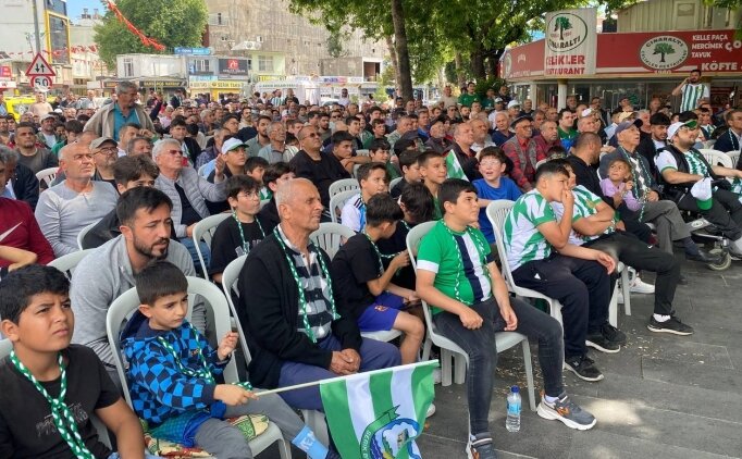 Serik Belediyespor, �ampiyonluk co�kusunu kutlad�!