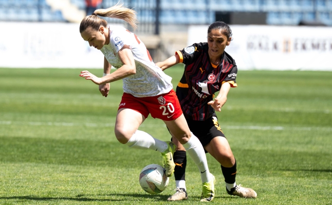 Turkcell Kad�nlar S�per Ligi'nde �ampiyon FOMGET Gen�lik!