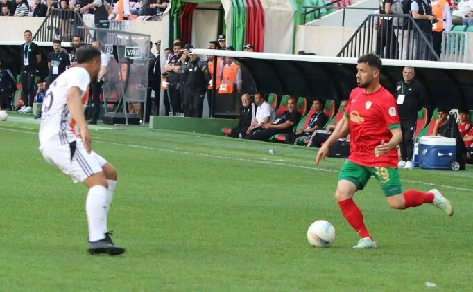 Amed, play-off umutlar�n� son haftaya ta��d�!