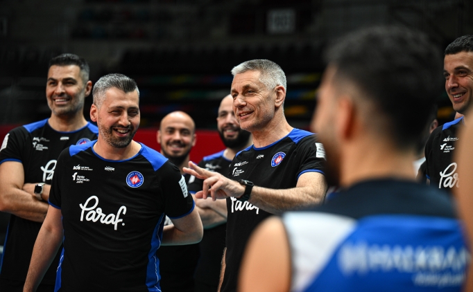 Halkbank, CEV �ampiyonlar Ligi'nde D�rtl� Final'e haz�r