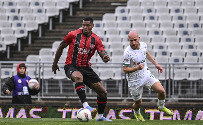 Karag�mr�k, son dakikalarda buldu�u golle play off finaline y�kseldi!