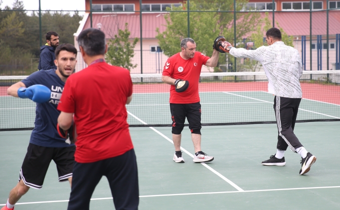 Erkek Boks Milli Tak�m�n�n Polonya hedefi, 10 s�klette ba�ar�