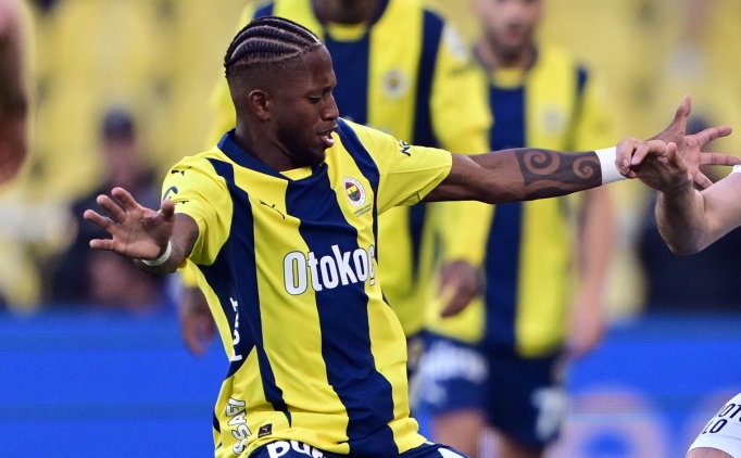 Fenerbah�e'de Fred, cezal� duruma d��t�
