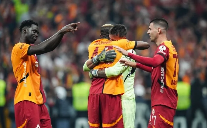 Galatasaray'dan �ampiyonlukta a��k fark