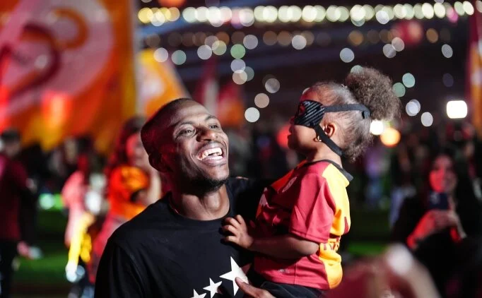 Victor Osimhen'den 5. yldz paylam