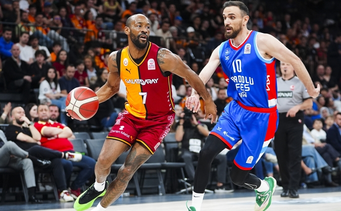Anadolu Efes'ten erteleme ma��nda Galatasaray'a fark!