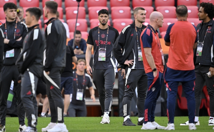 Tottenham ve Manchester United finale haz�r