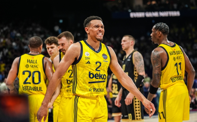 Fenerbah�e Beko ikinci kez kupay� m�zesine g�t�rd�