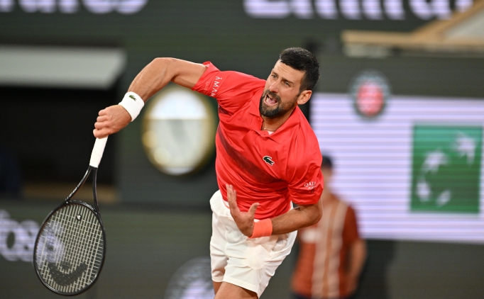 Novak Djokovic ad�n� ikinci tura yazd�rd�