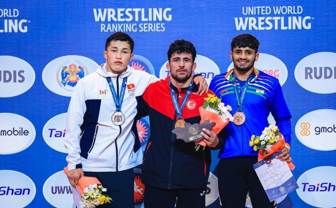 Milli g�re��iler, Mo�olistan'da 3 madalya kazand�