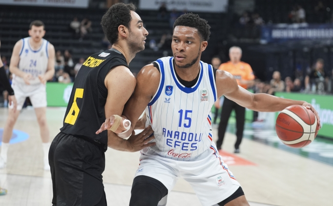 Anadolu Efes, Mersin'de yar� finale y�kseldi