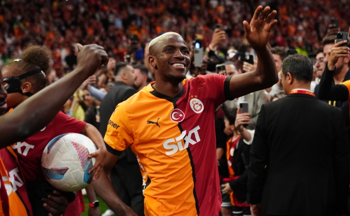 Victor Osimhen '26' dedi!