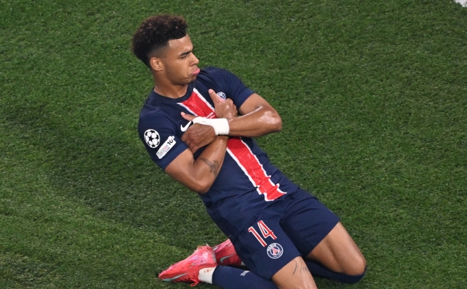 �ampiyonlar Ligi finalinde tarihe ge�en gol!