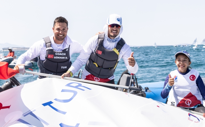 Milli yelkencilerimiz, �e�me'de madalyalar� toplad�!