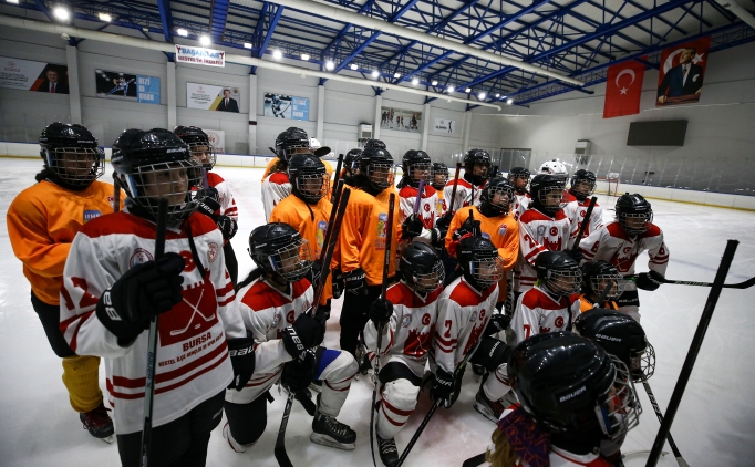 'Buzun kralieleri' ampiyonluk yolunda