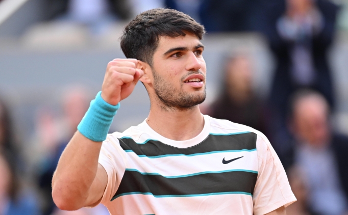 Fransa A��k'ta tarihi final: Alcaraz kazand�