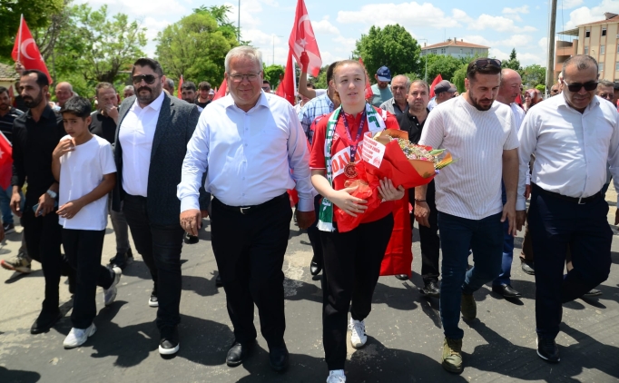 Milli G�re��i Eylem Engin co�kuyla kar��land�!