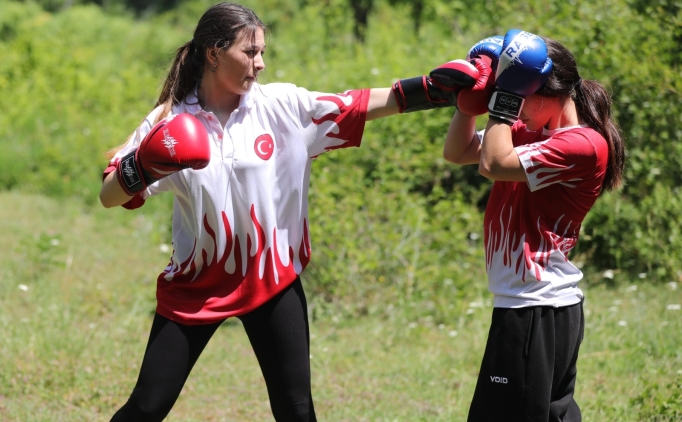 Ky ilerinde ailesinin en byk destekisi ampiyon wushucunun milli forma heyecan