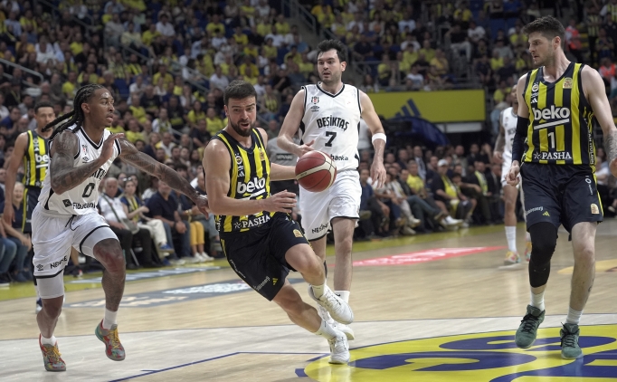 Basketbol S�per Ligi play-off final serisinde ���nc� ma� heyecan�