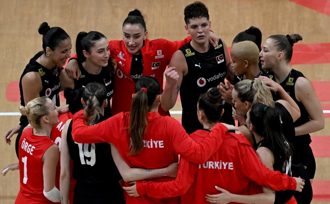 Santarelli: 'Oyuncular�m� de�i�tirmeye devam edece�im'