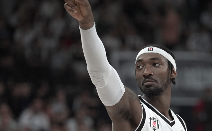 Be�ikta� Fibabanka'da alt� oyuncuyla yollar ayr�ld�!