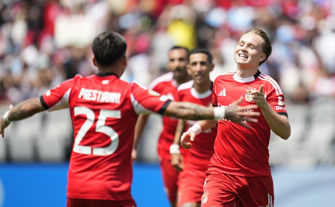 Benfica, Bayern Mnih'i yendi ve lider kt!