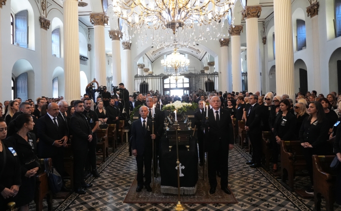 Galatasaray'n eski yneticisi Dikran Glmezgil iin cenaze treni dzenlendi