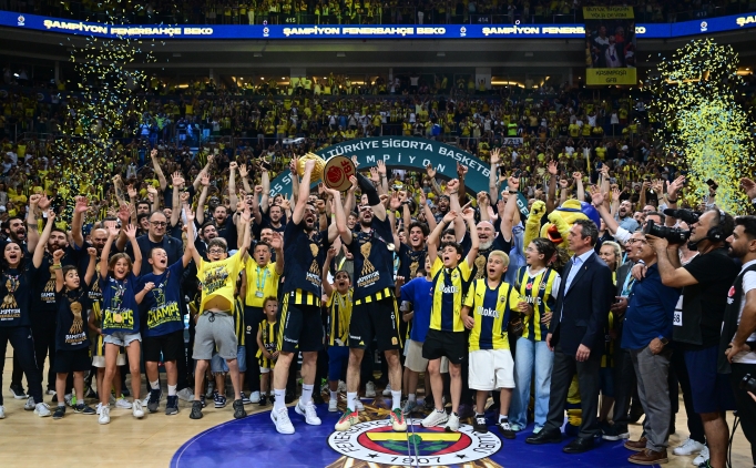 Fenerbah�e Beko'dan tarihi ��leme!
