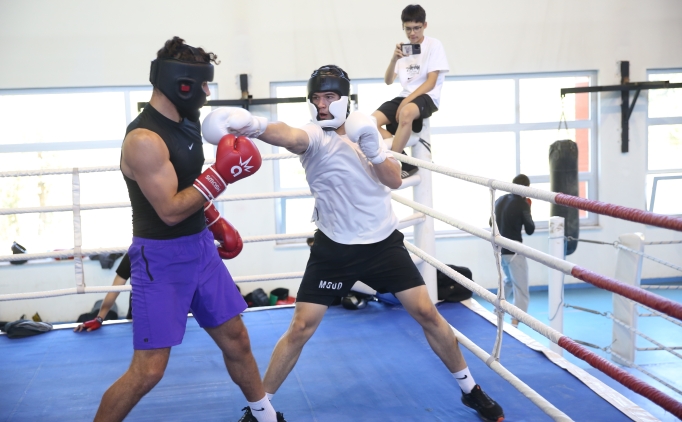 T�rk ve Kazak boks�rler, Kastamonu'da kamp yapt�