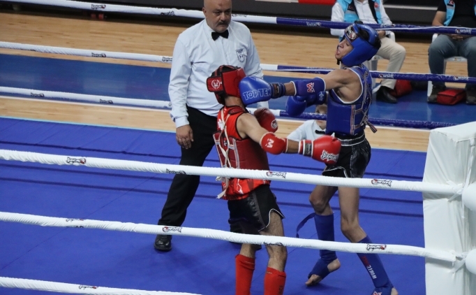 K�rklareli'nde Gen�ler T�rkiye Muaythai �ampiyonas� ba�lad�