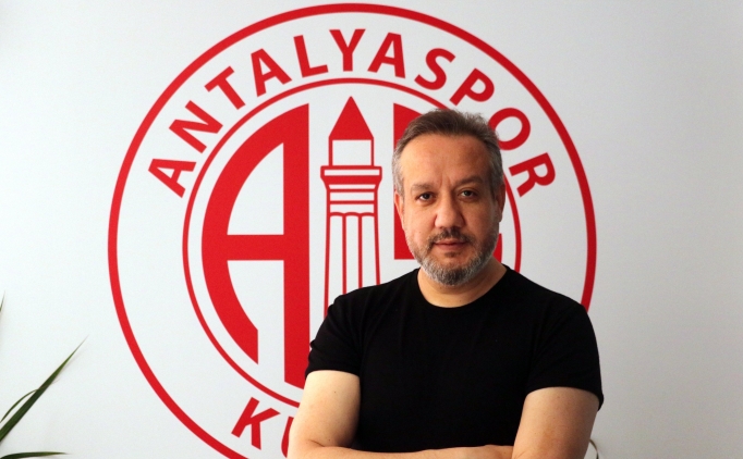 Antalyaspor Ba�kan� Sinan Boztepe g�revini b�rakaca��n� a��klad�
