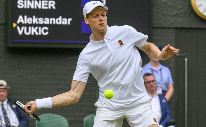 Tek erkeklerde dnya 1 numaras Sinner, Wimbledon'da 3. tura kt