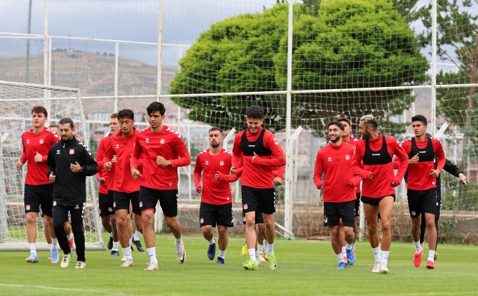 Sivasspor'da yeni sezon hazrlklar devam ediyor