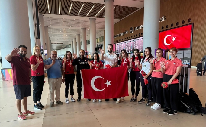 �zel Sporcular Para Atletizm Milli Tak�m�, �ekya'dan 3'� alt�n 5 madalyayla d�nd�