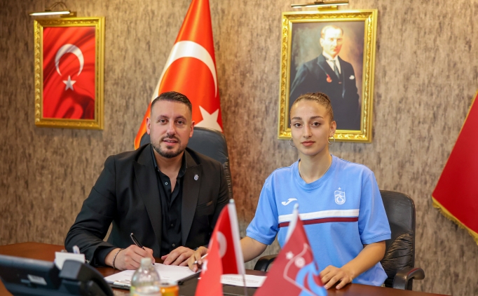 Trabzonspor Boks Tak�m�, Dilara Sak ile anla�t�