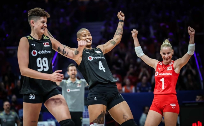 T�rkiye Kad�n Voleybol Milli Tak�m�, S�rbistan'a 3-0 ma�lup oldu