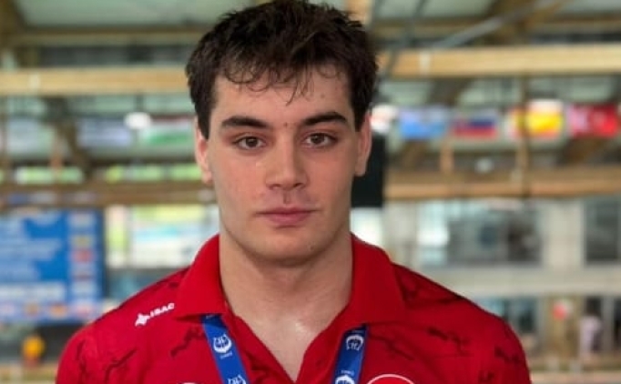 Kaan Efe Kaya, Paletli Y�zme Avrupa �ampiyonas�'nda alt�n madalya kazand�