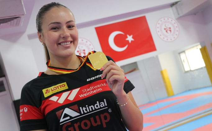 Milli masa tenisi Ece Hara'n hedefi ilk 100