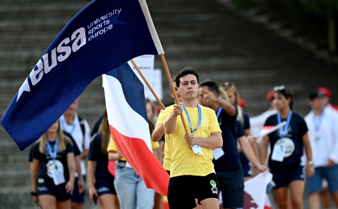 Avrupa �niversiteleraras� 7'li Ragbi �ampiyonas� ba�lad�!