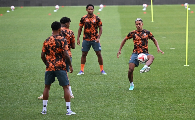 Shakhtar Donetsk, Be�ikta� ma��na haz�r