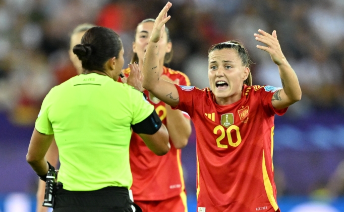 �spanya ad�n� finale yazd�rd�!