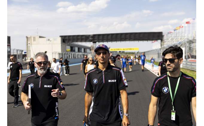 D�nya Superbike �ampiyonas� �ncesinde Toprak Razgatl�o�lu, bas�n toplant�s�na kat�ld�