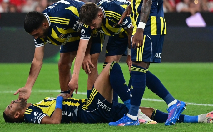 Fenerbah�e'de Feyenoord ma��nda 3 isim yok!