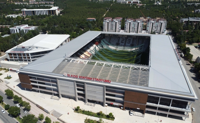 Elaz��'�n 'ya�ayan stad�' 7'den 70'e spor tutkunlar�na ev sahipli�i yap�yor