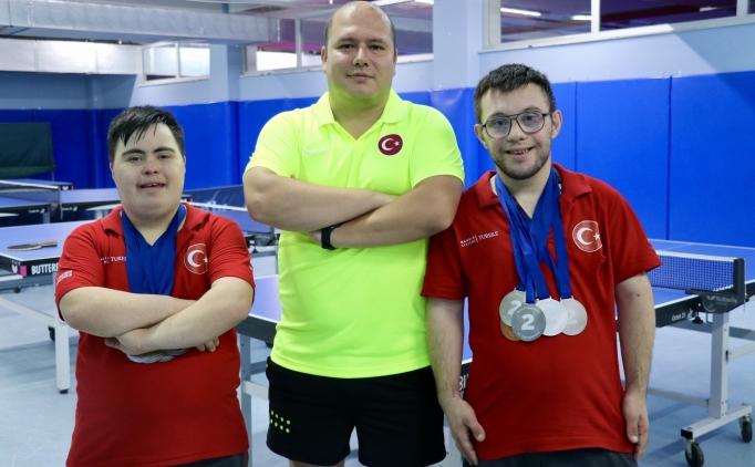 Down Sendromlu tenis�i hedefi madalya!