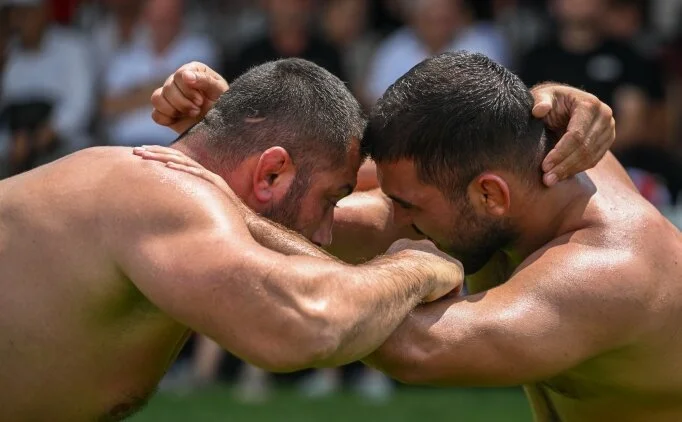 2. Taha Akgl Karakucak Greleri'nin bapehlivan Feyzullah Aktrk oldu